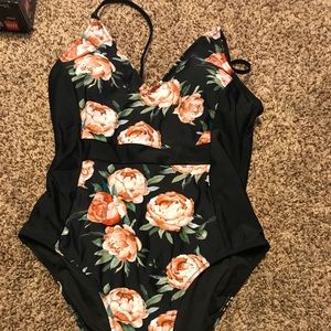 Cupshe One-Piece Swimsuit
